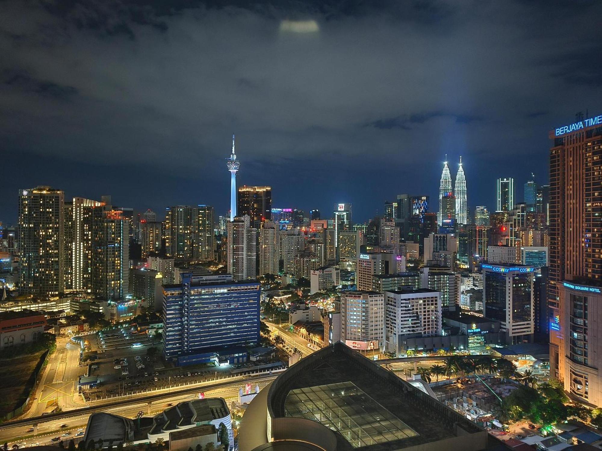 Lucentia Suites Klcc By City View Kuala Lumpur Exterior photo