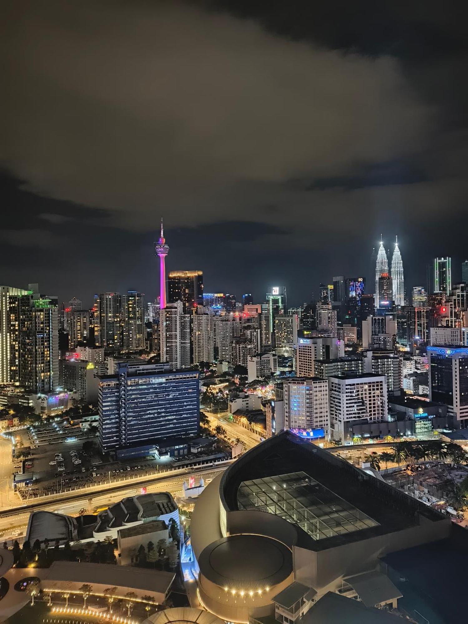 Lucentia Suites Klcc By City View Kuala Lumpur Exterior photo