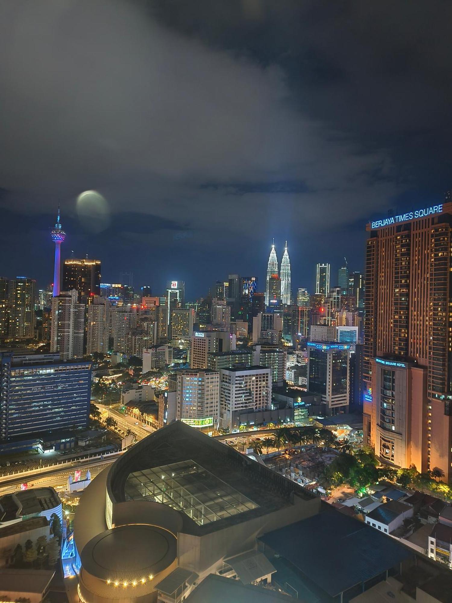 Lucentia Suites Klcc By City View Kuala Lumpur Exterior photo
